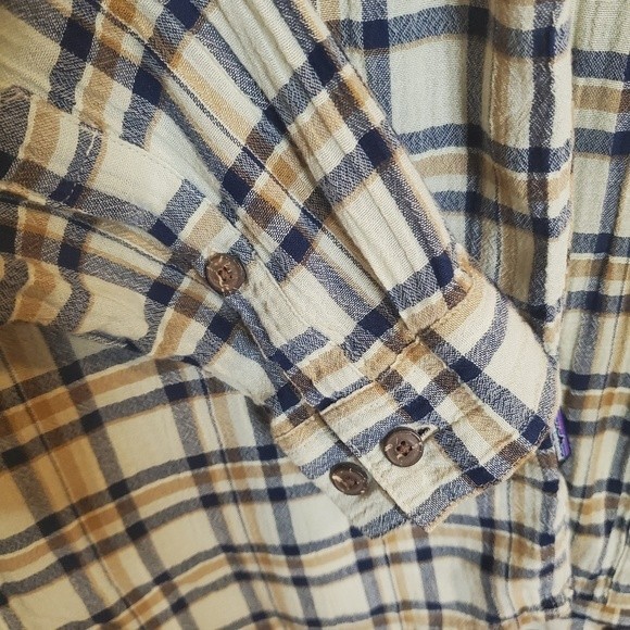 Patagonia plaid yellow and white button up cotton flannel shirt - Picture 9 of 10